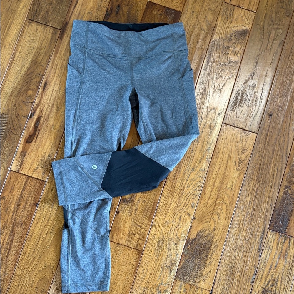 Woman’s Lululemon Size 4